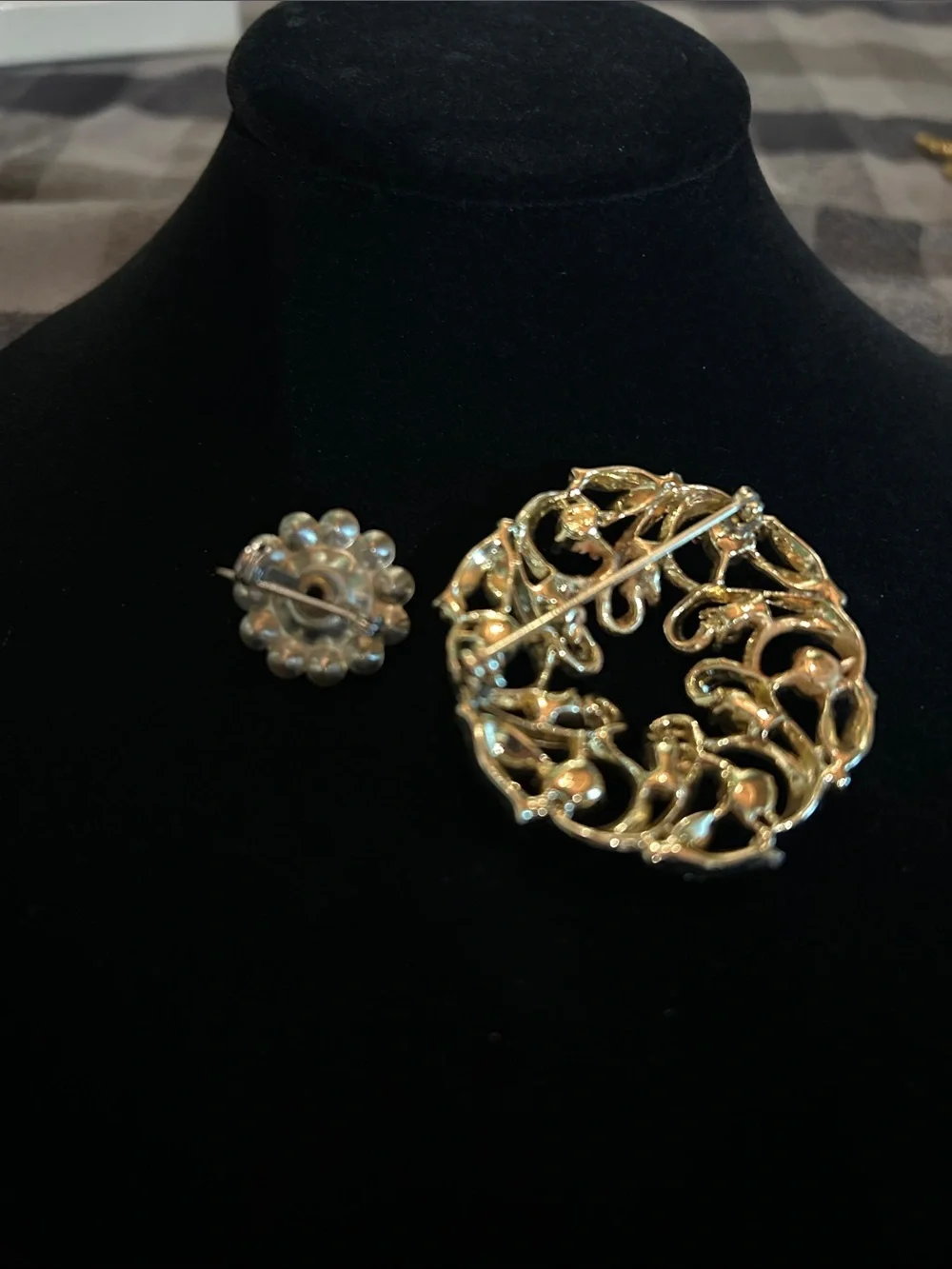 Vintage brooch pin lot 20 pieces nice collection all wearable